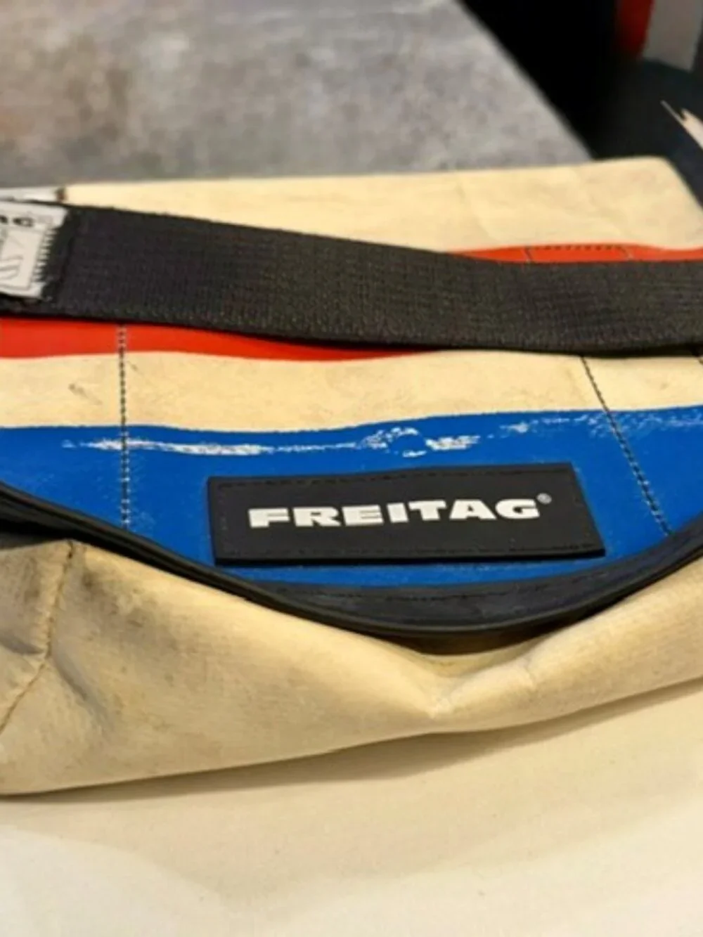 Freitag F14 DEXTER messenger